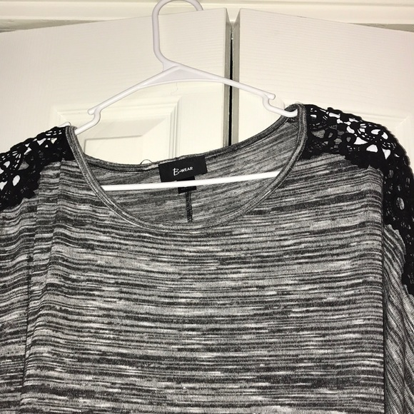 Cute Top - Picture 2 of 4